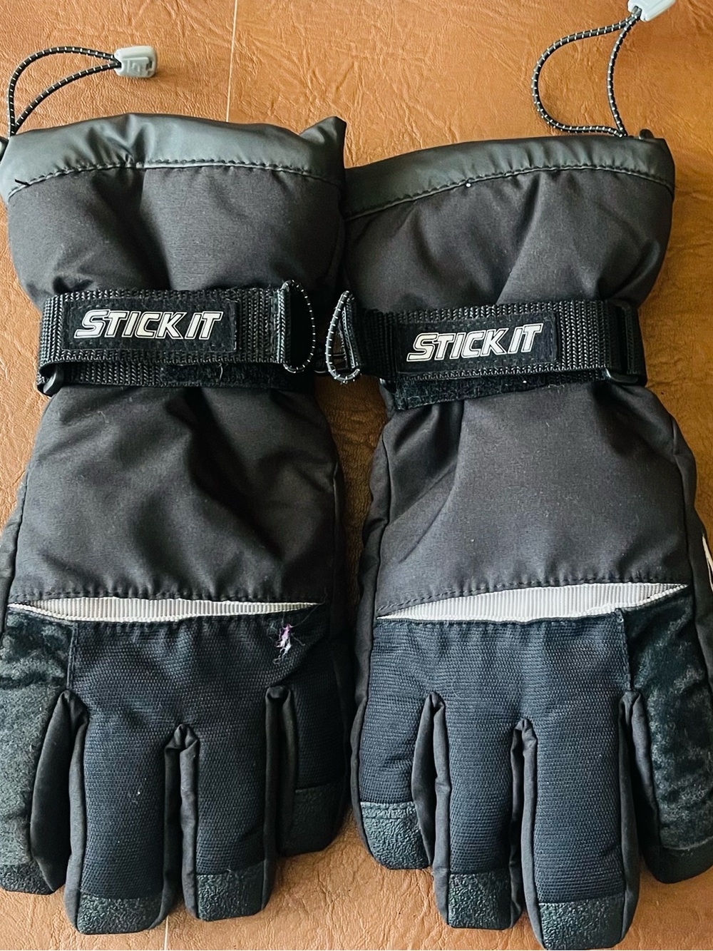 Stick It Black Winter Ski Gloves, men’s small
